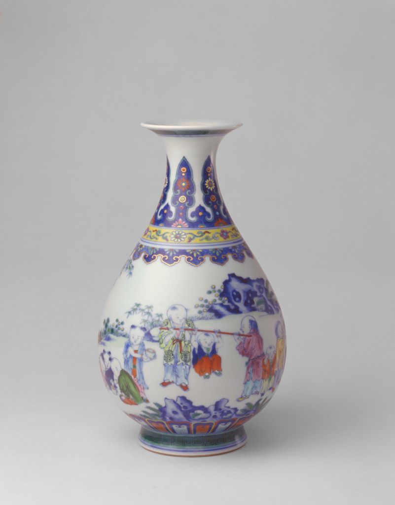 图片[2]-Colorful Baby Playing Picture Jade Pot Spring Bottle-China Archive